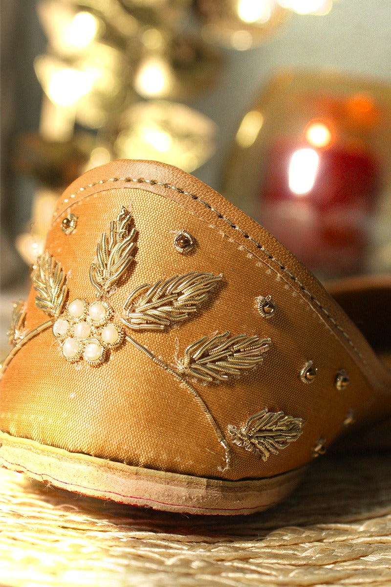 Ivory Gilded Bloom